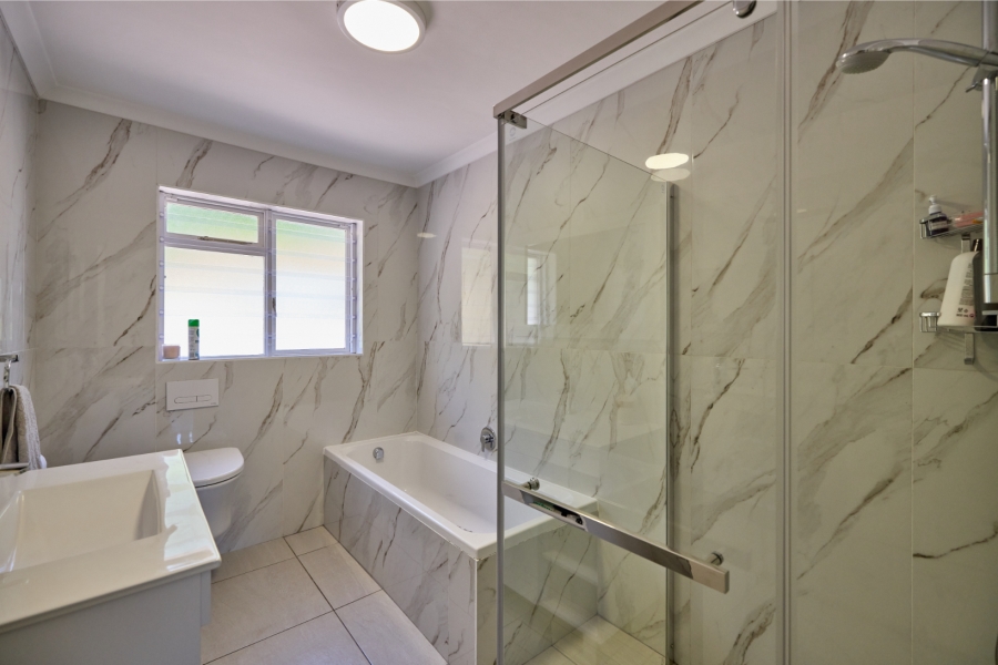 4 Bedroom Property for Sale in Fish Hoek Western Cape